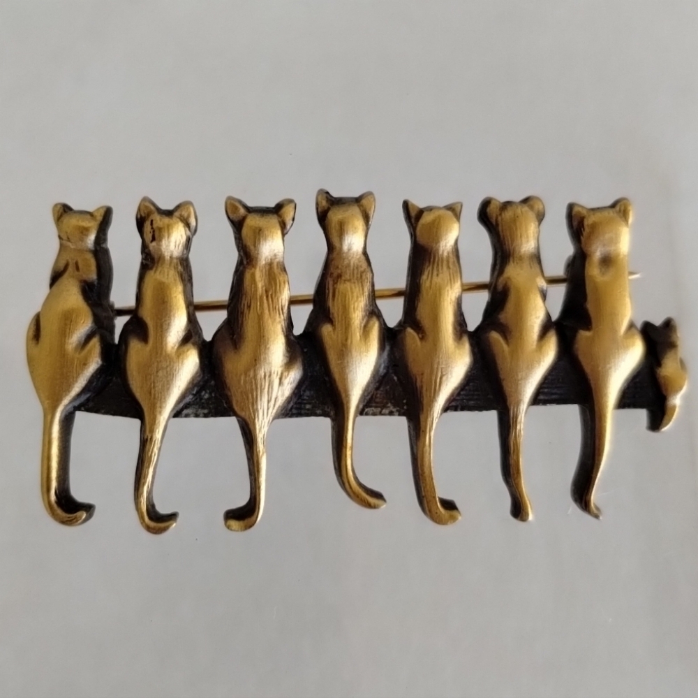 Cat Brooch Pin Brass Tone Sitting Cats Jewelry Vintage MFA